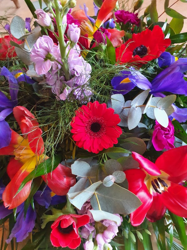 Coussin de fleurs pour enterrement dans le Beaujolais : Commandez notre composition 