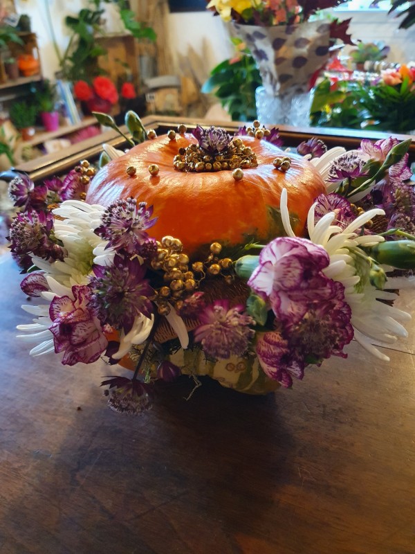 Atelier Composition piquée dans une courge- Samedi 18 octobre 2025- 45 euros