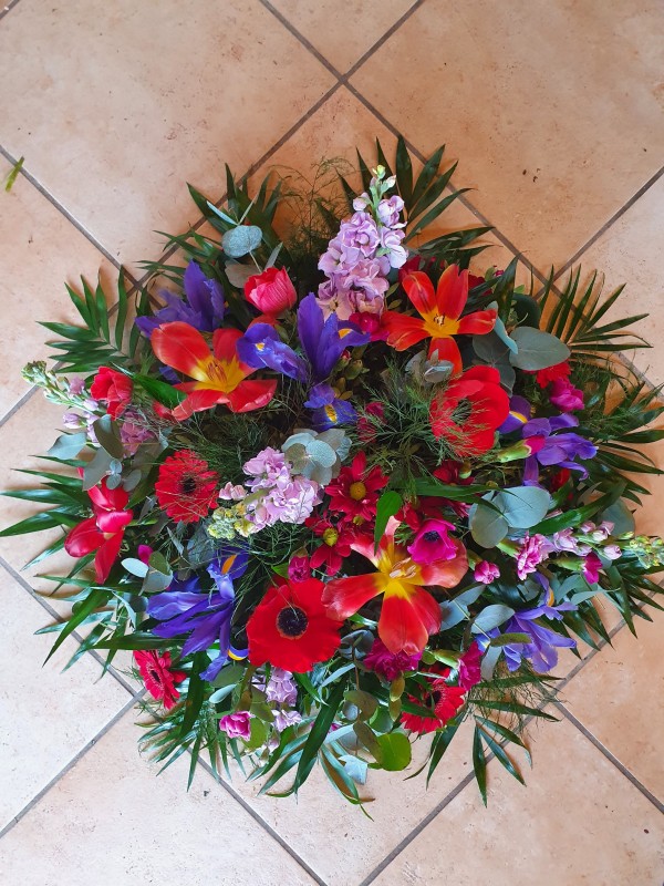 Coussin de fleurs pour enterrement dans le Beaujolais
