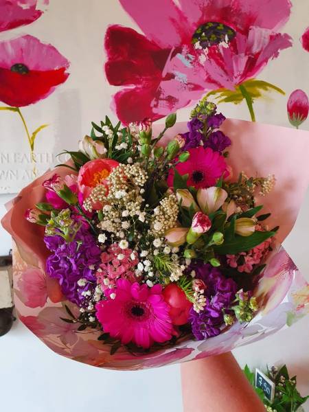 Atelier de fleurs à Arnas