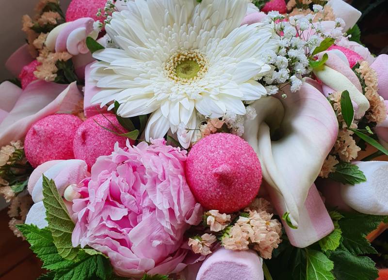 Création d'un bouquet de fleur pour une communion à Villefranche sur Saone