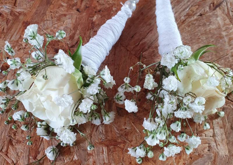 Bouquet de mariage pour demoiselles d'honneur dans le Beaujolais