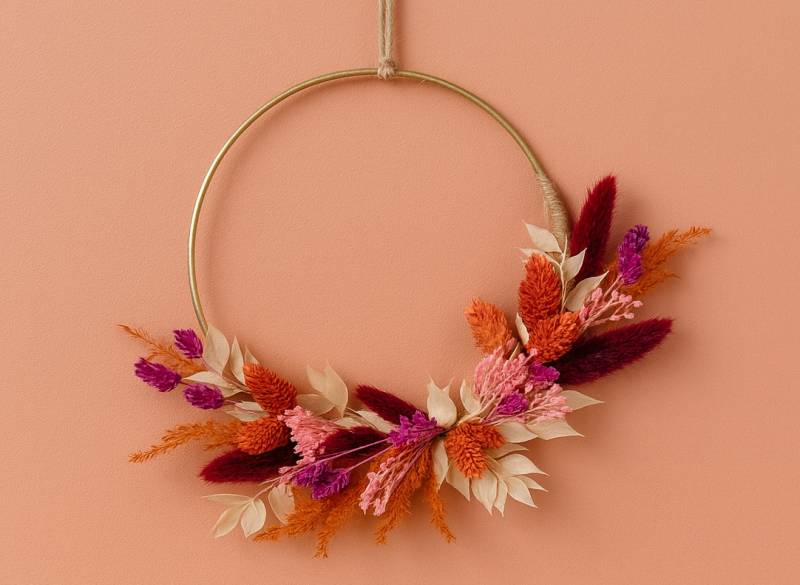 Confection et vent de couronnes de fleurs séchées à Arnas