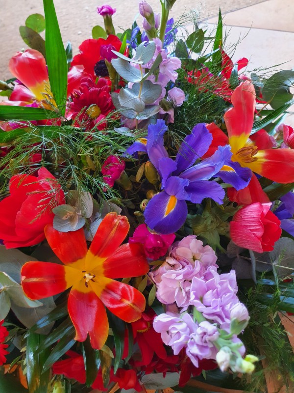 Coussin de fleurs pour enterrement dans le Beaujolais : Commandez notre composition 